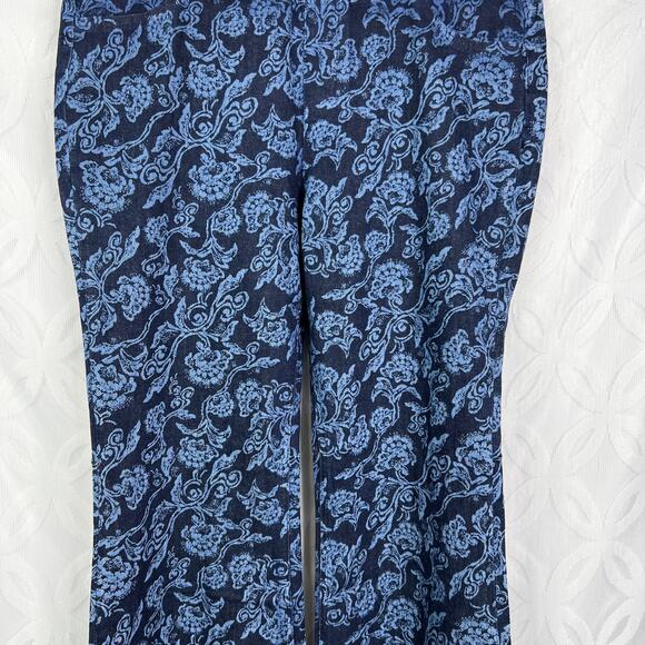 Soft Surroundings The Ultimate Supremely Soft Denim Pull On Flare Jeans Size 10 - Picture 8 of 13